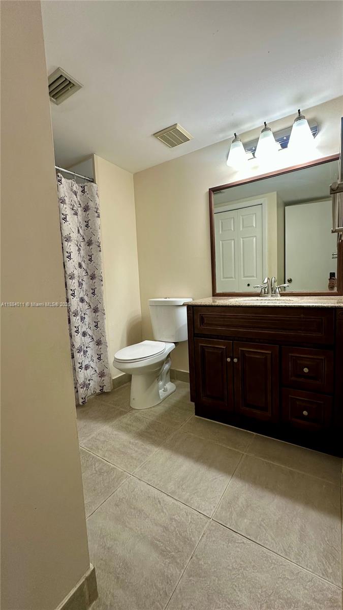 SADDLE CLUB GARDEN APTS A - Residential Lease