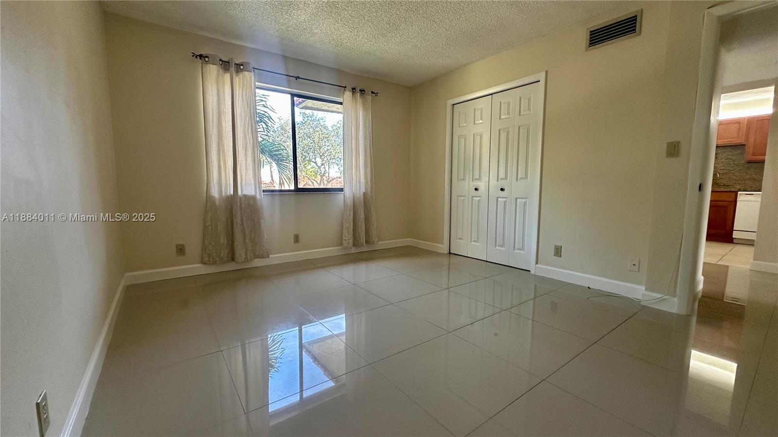 SADDLE CLUB GARDEN APTS A - Residential Lease