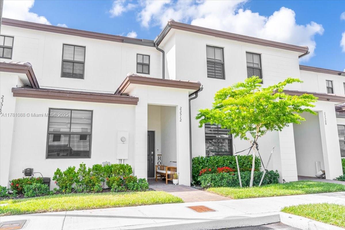 23512 Sw 127th Pl, Homestead, Miami-Dade County, Florida - 3 Bedrooms  
3 Bathrooms - 
