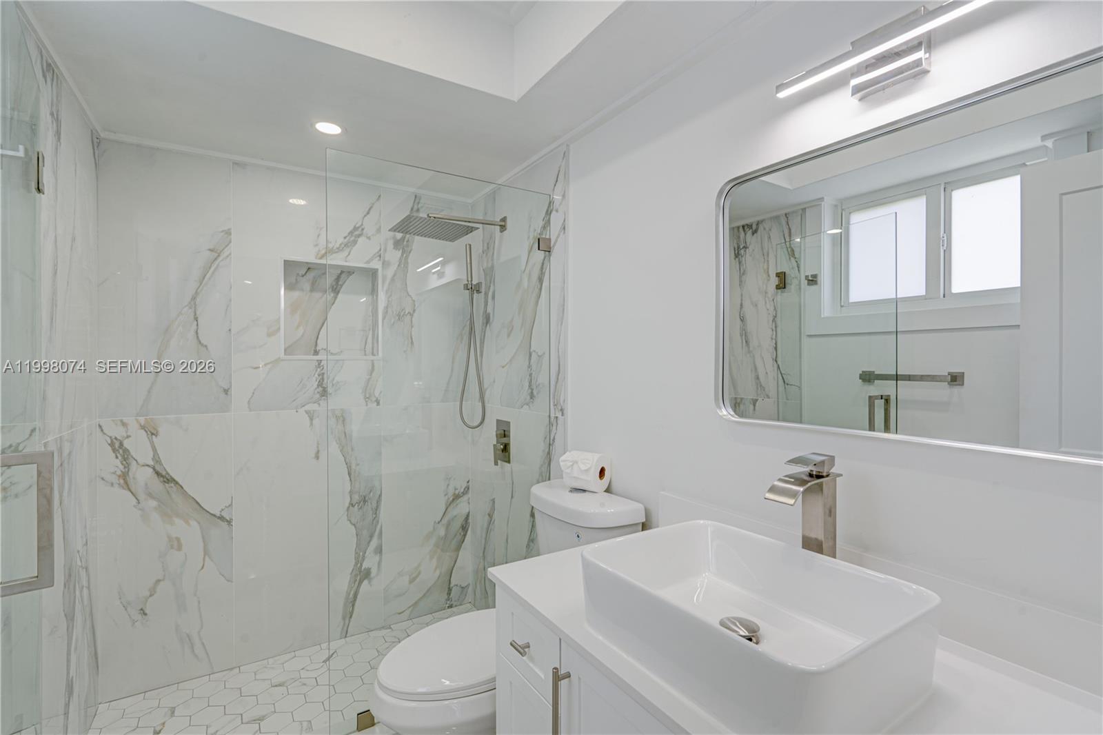 PALMETTO DUPLEXES - Residential Lease