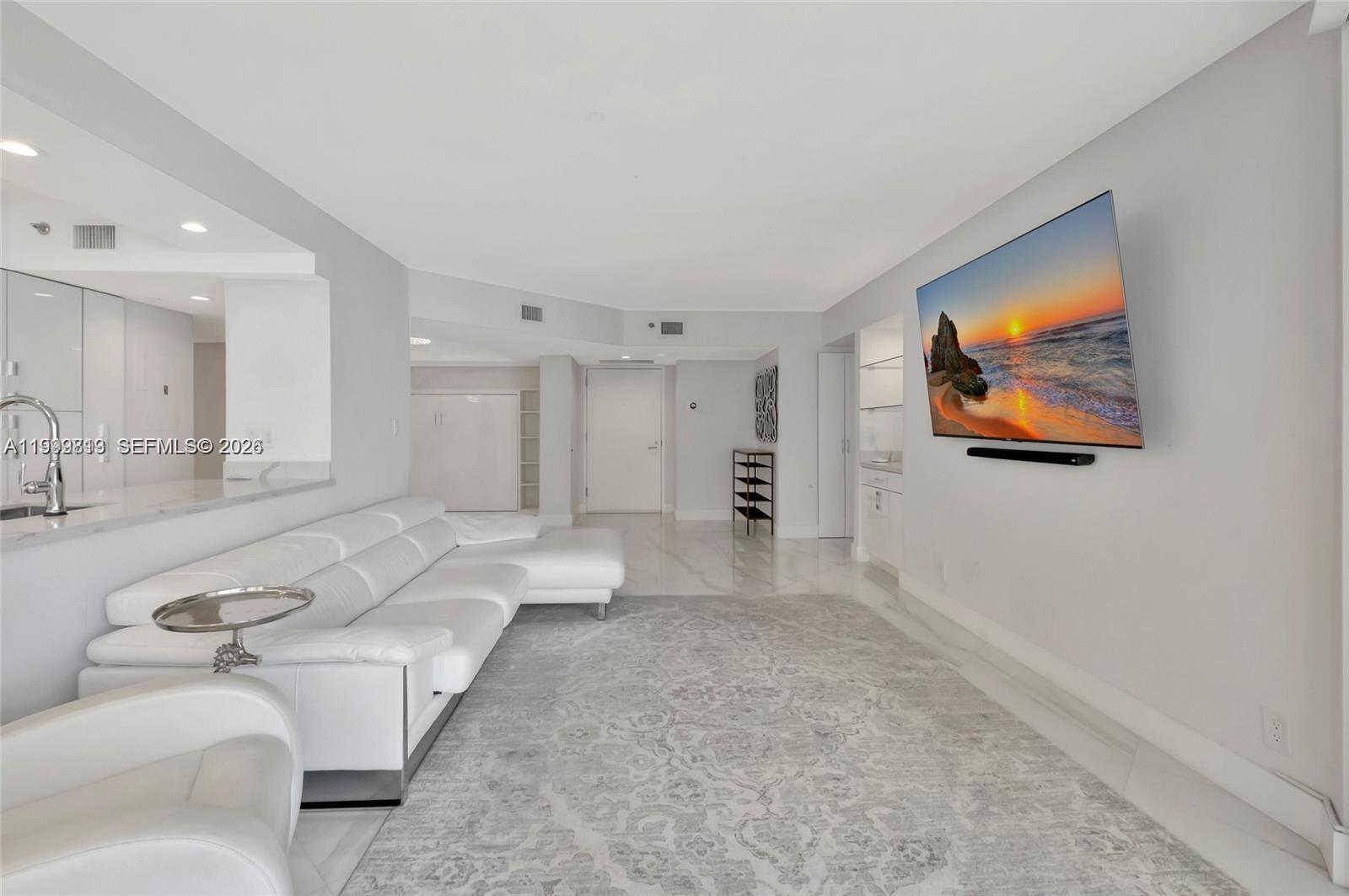 OCEANIA I CONDO - Residential