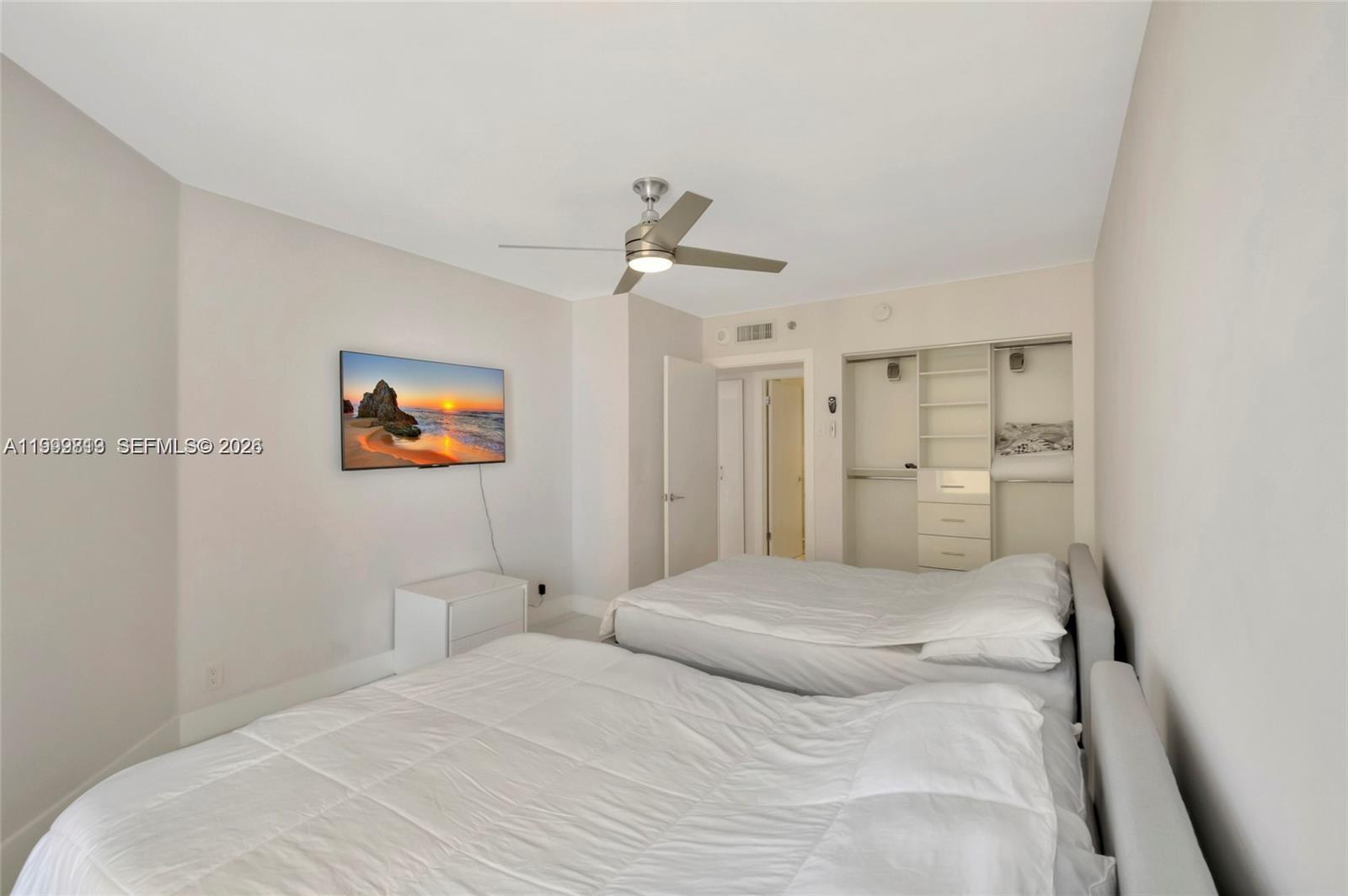 OCEANIA I CONDO - Residential