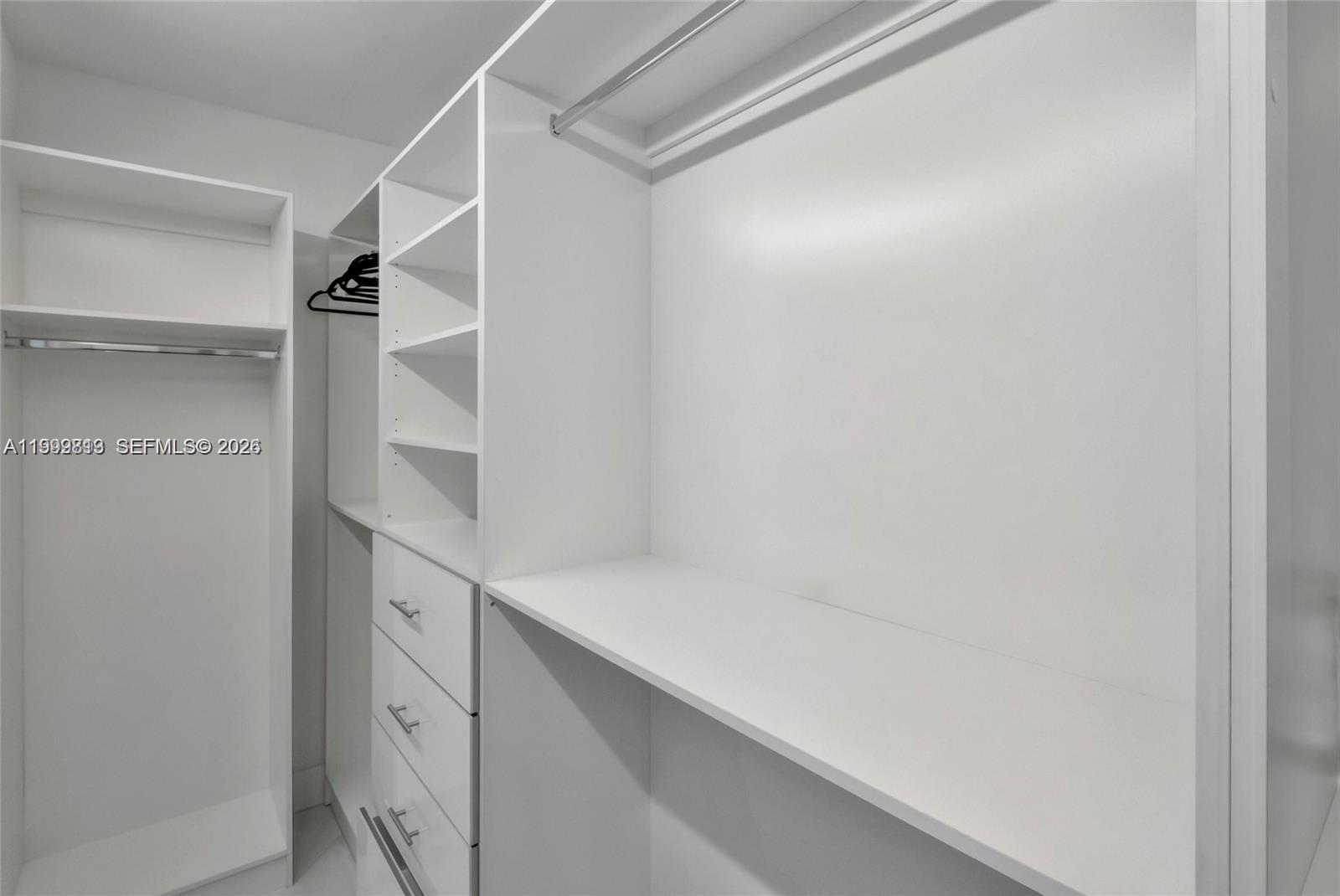 OCEANIA I CONDO - Residential