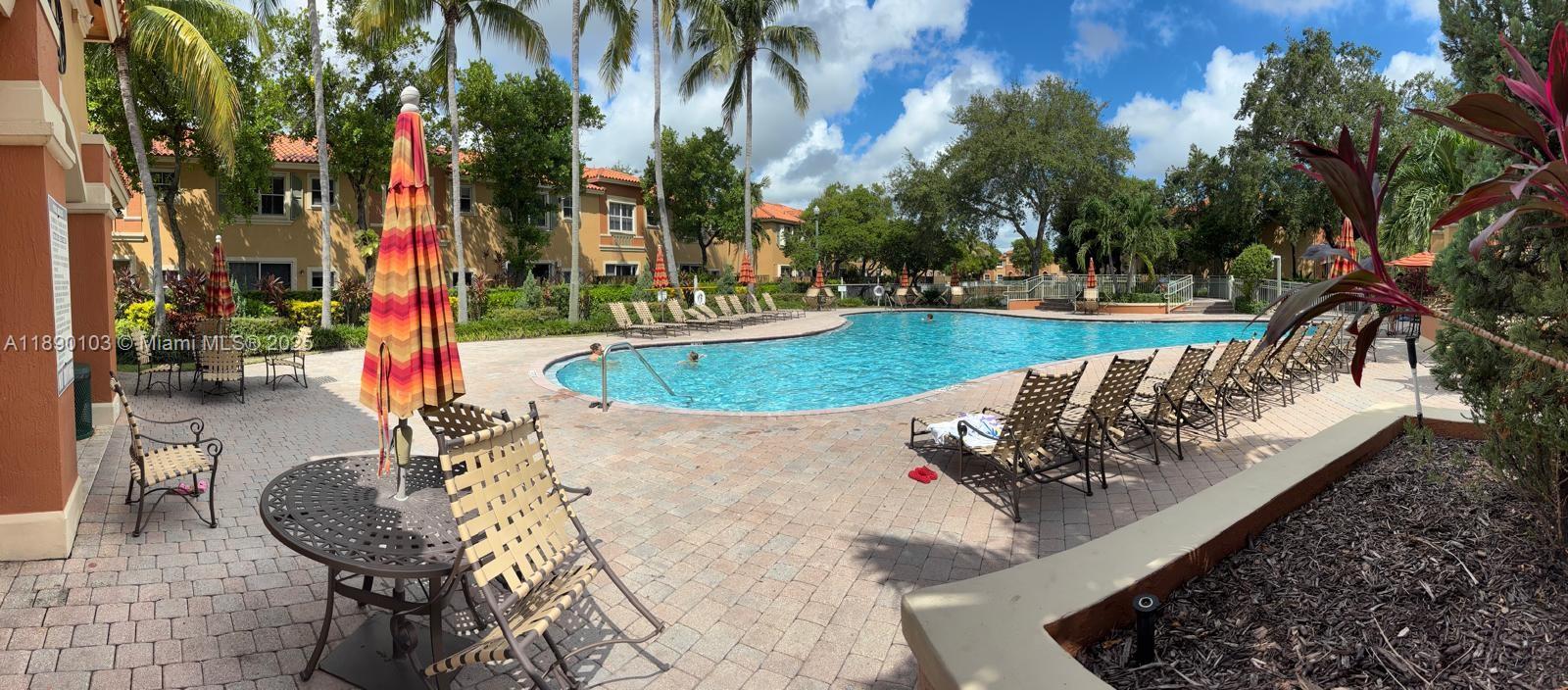 VILLAS AT HARBOR ISLES CO - Residential Lease