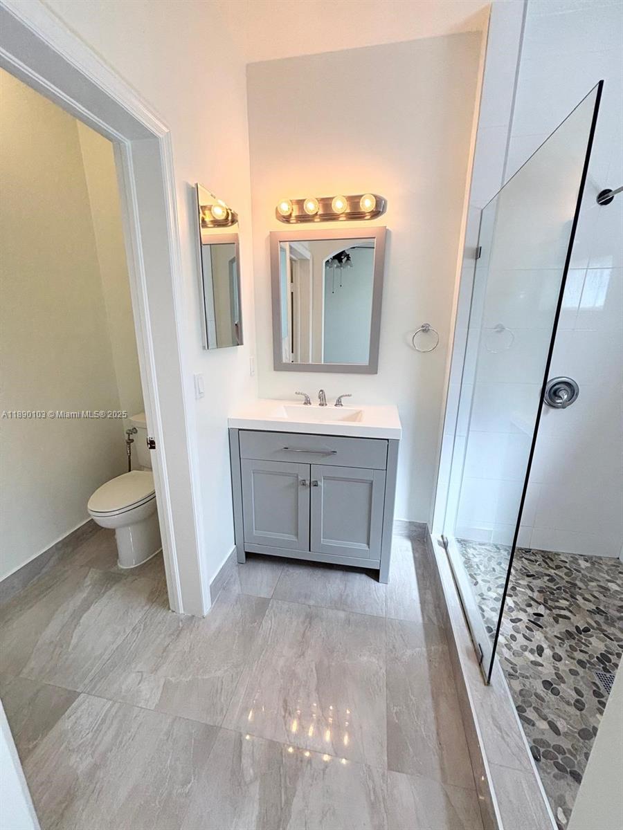 VILLAS AT HARBOR ISLES CO - Residential Lease