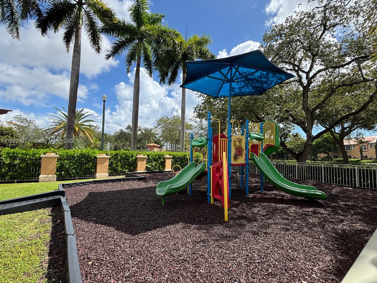 VILLAS AT HARBOR ISLES CO - Residential Lease