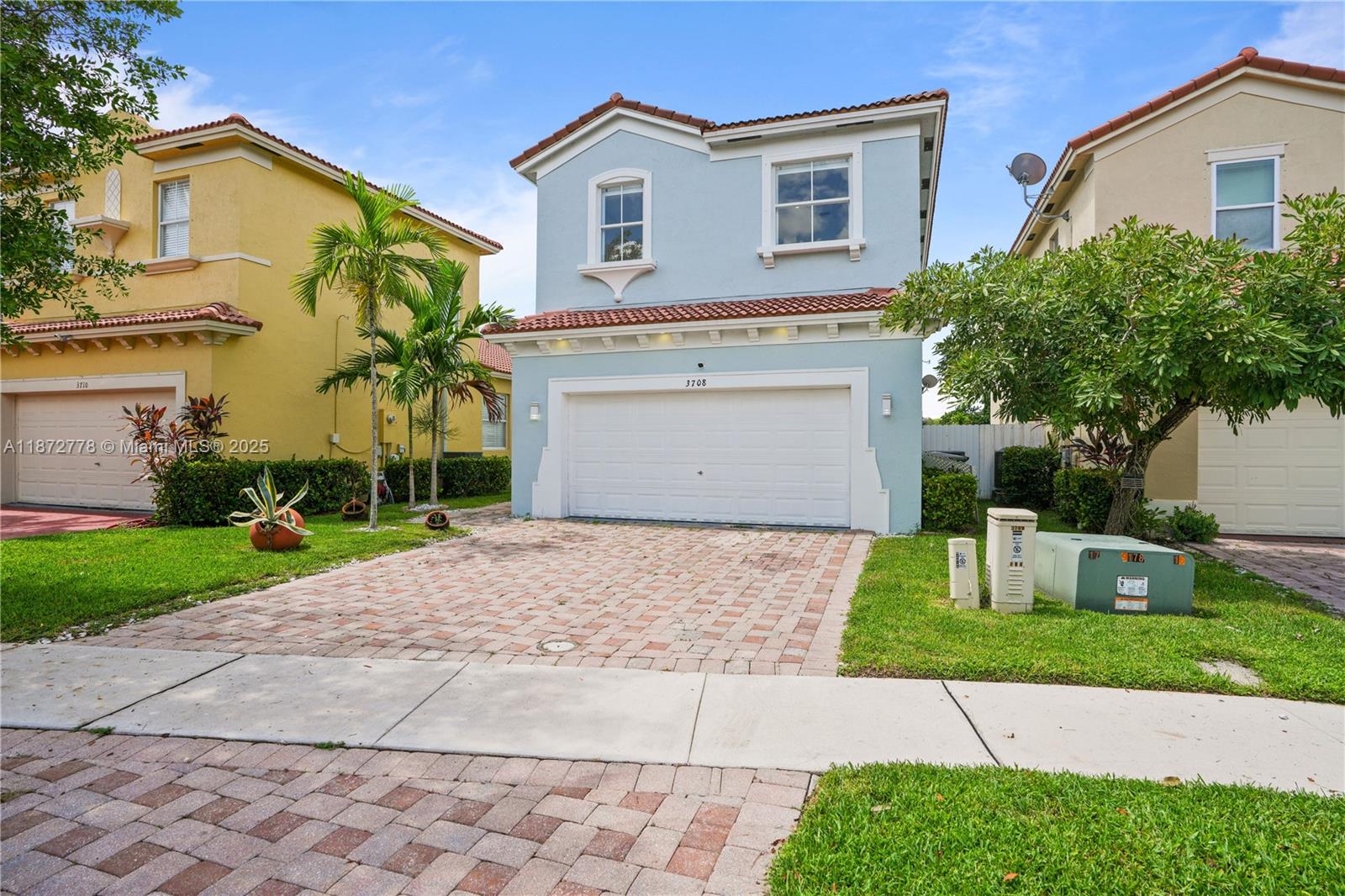 PORTOFINO BAY - Residential