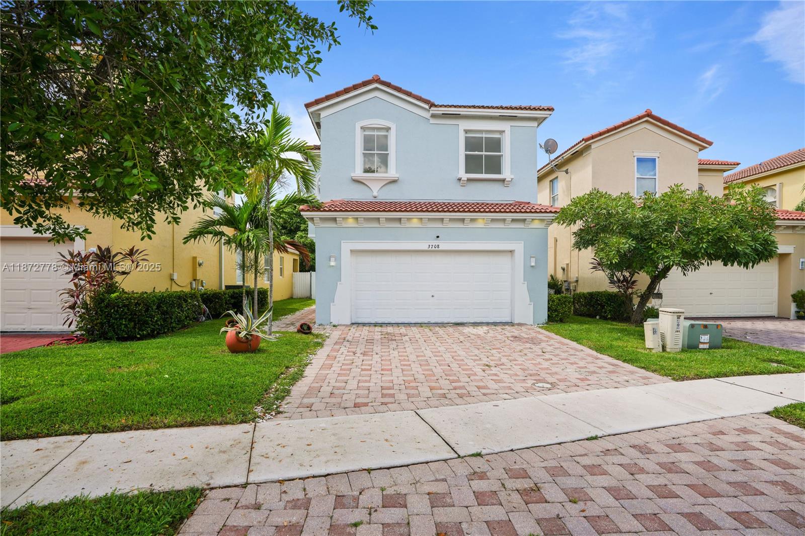 PORTOFINO BAY - Residential