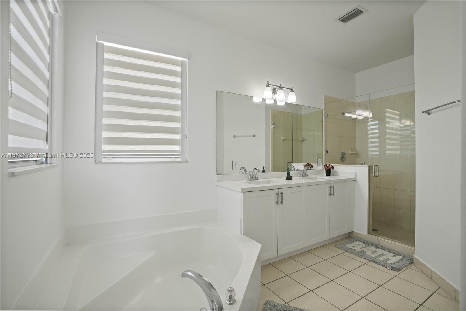 PORTOFINO BAY - Residential