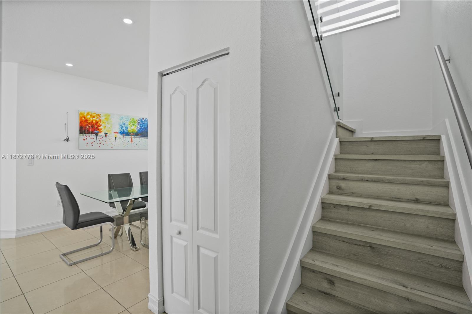 PORTOFINO BAY - Residential