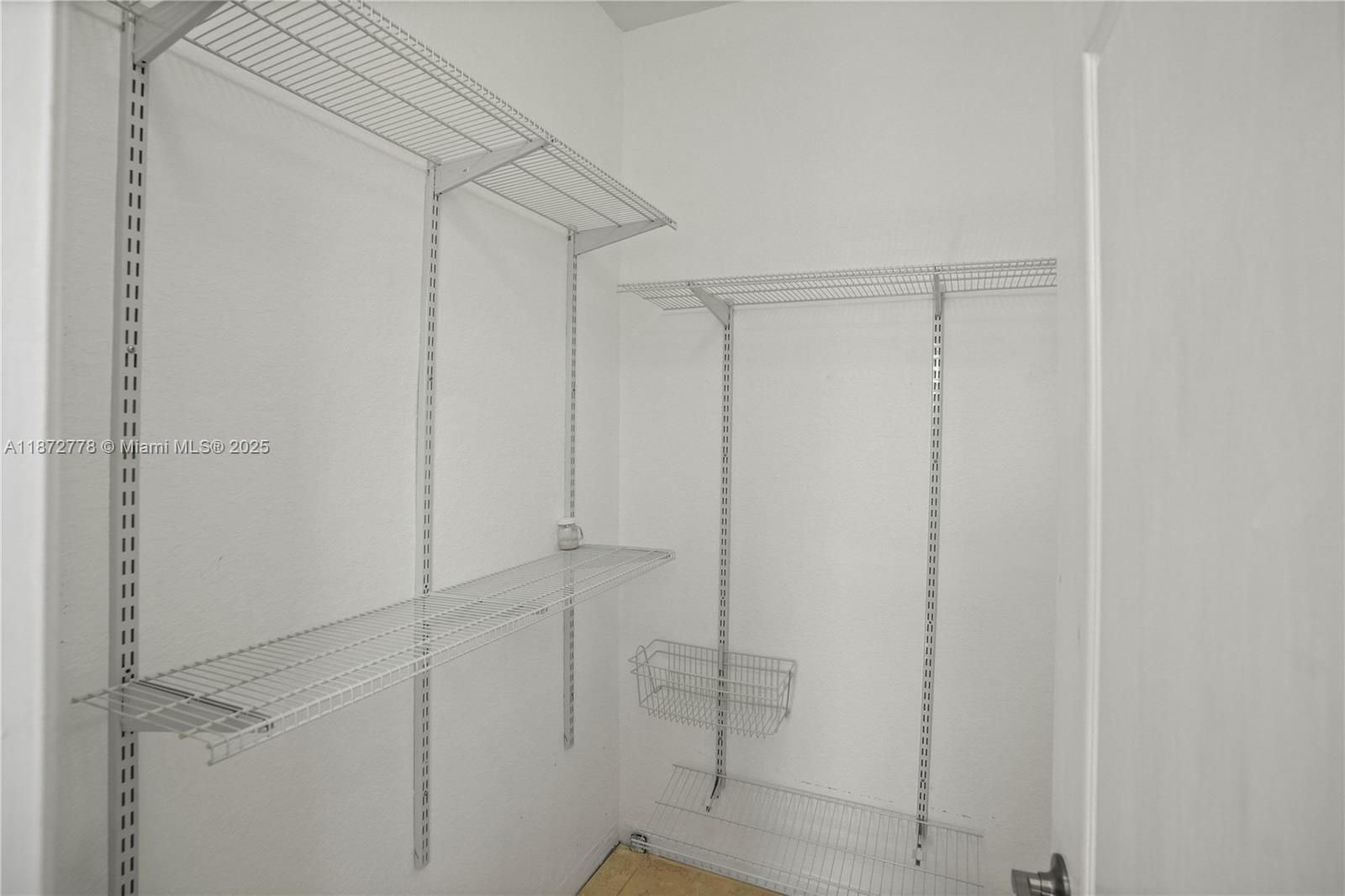 PORTOFINO BAY - Residential