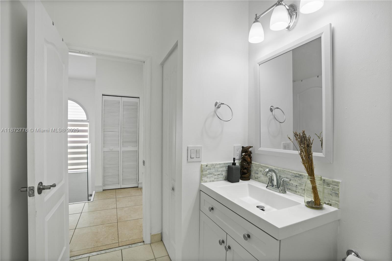 PORTOFINO BAY - Residential