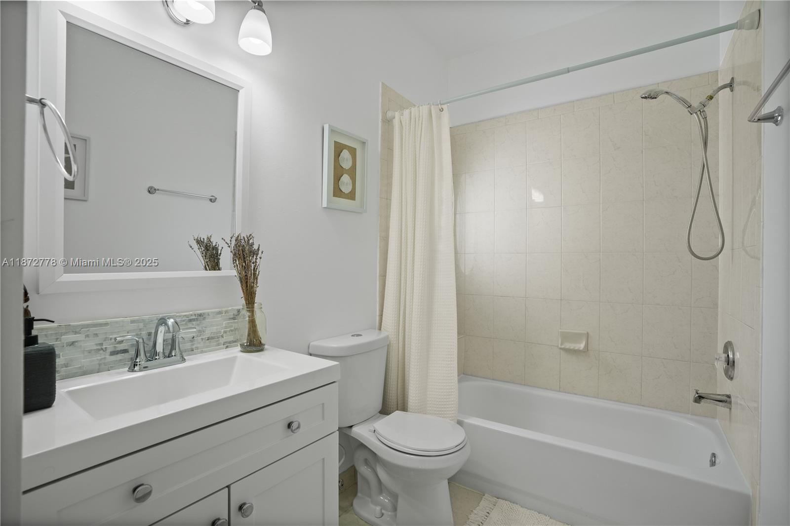 PORTOFINO BAY - Residential