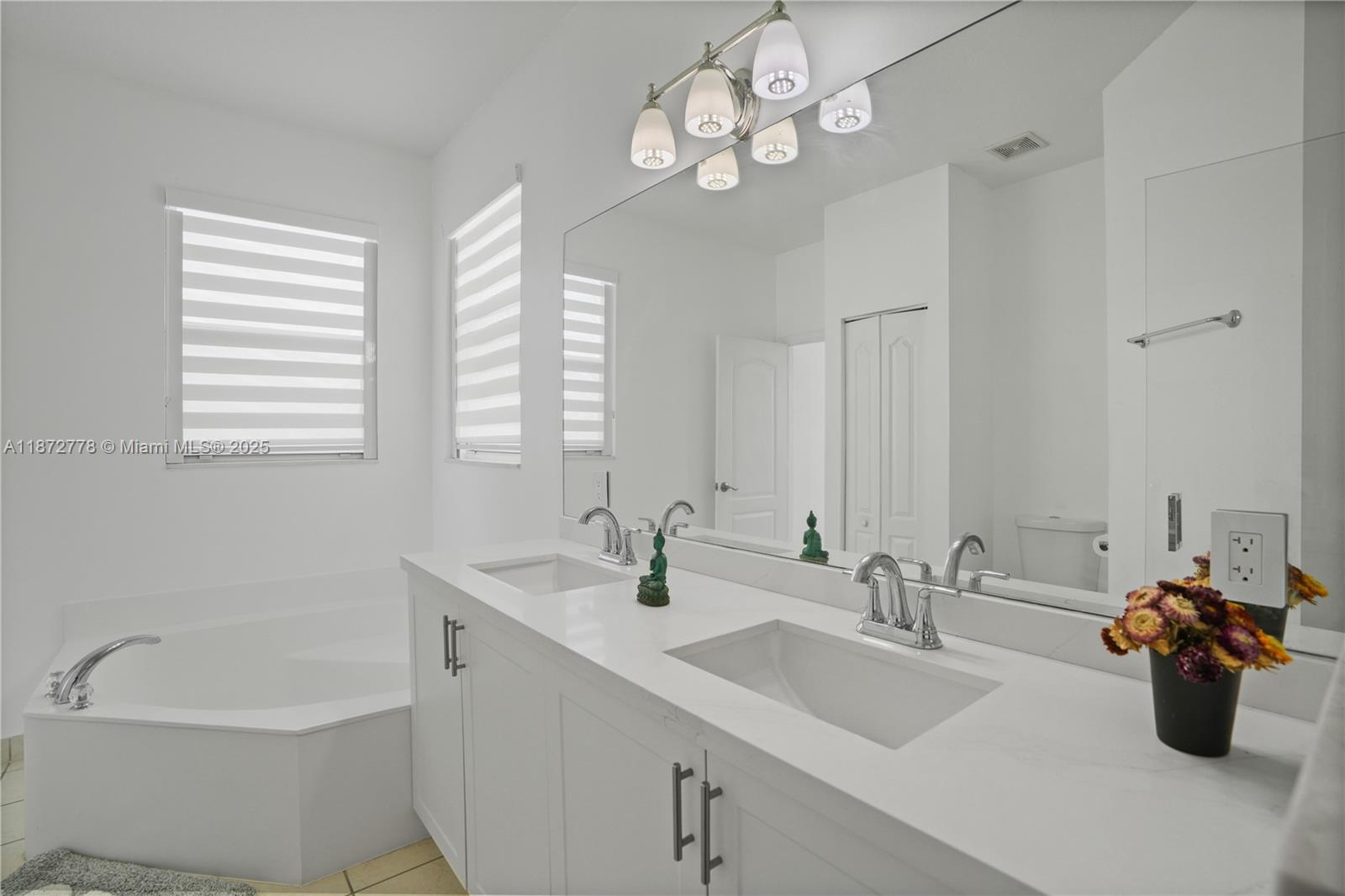 PORTOFINO BAY - Residential