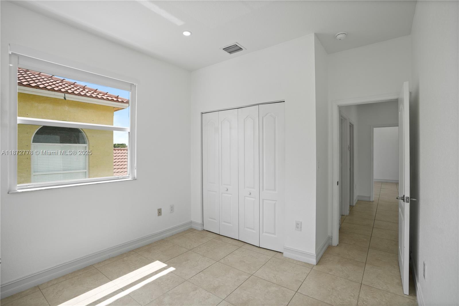 PORTOFINO BAY - Residential