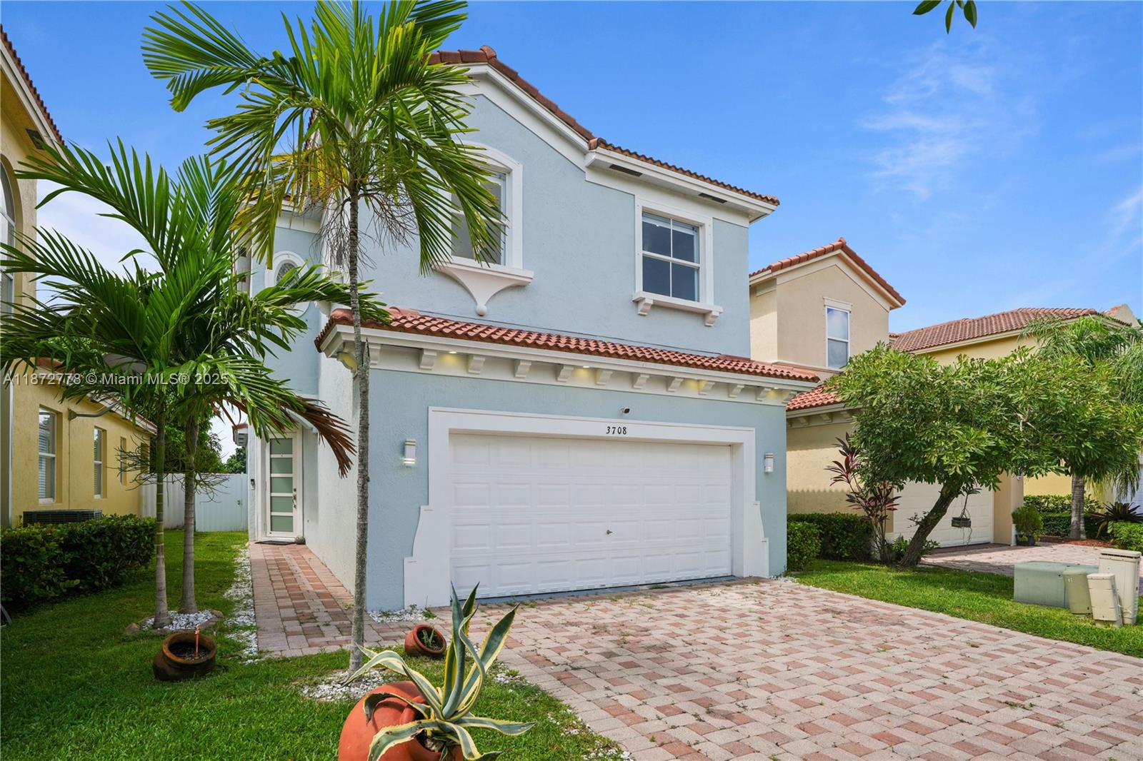 PORTOFINO BAY - Residential