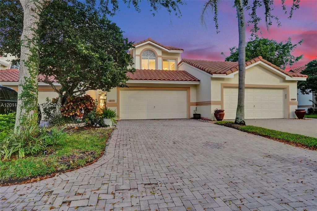 Photo of 644 W Palm Aire Dr #644, Pompano Beach, FL 33069 (MLS # A12011104)