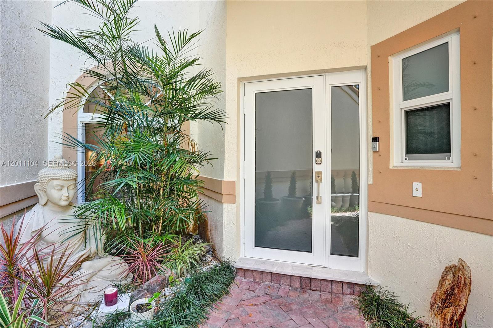 644 W Palm Aire Dr 644