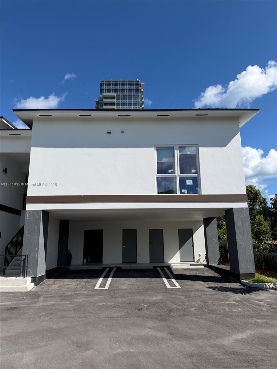 HALLANDALE PARK - Residential Income