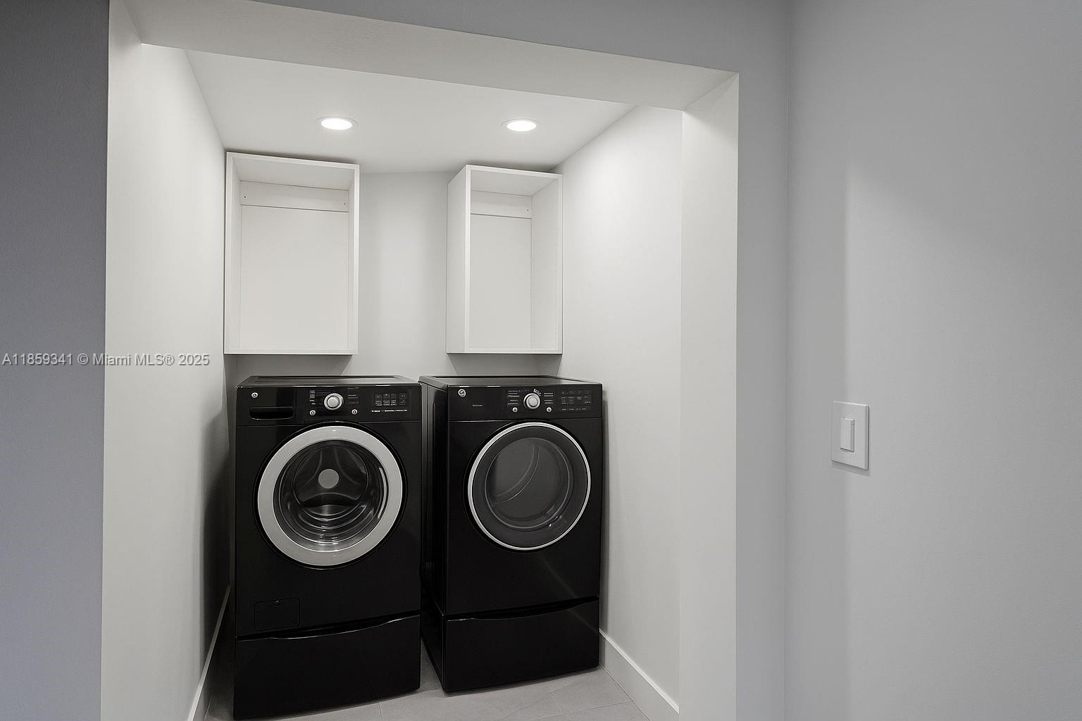 320 W 13th St
