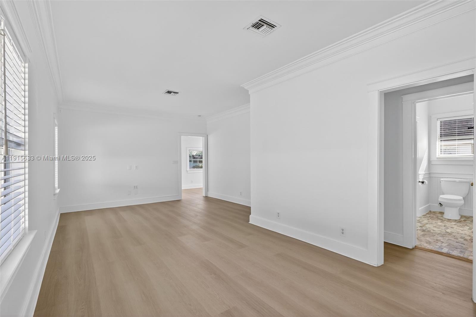 LAKE WORTH TOWN OF - Residential Lease