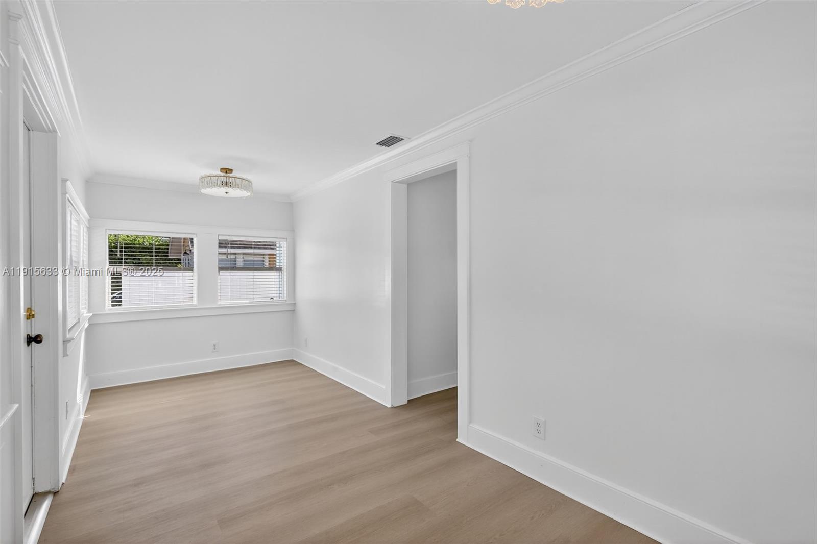 LAKE WORTH TOWN OF - Residential Lease