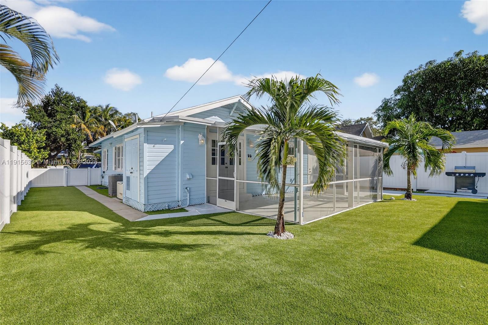 LAKE WORTH TOWN OF - Residential Lease