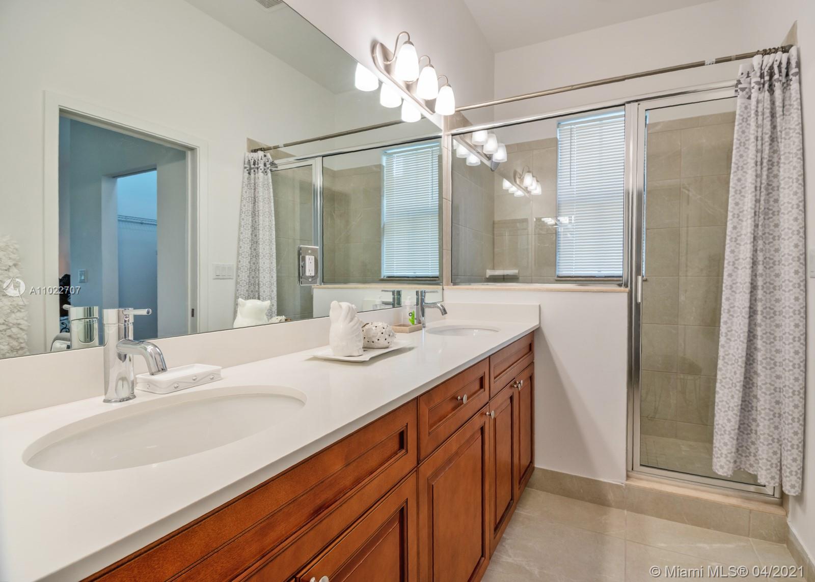 CENTRAL PARC SOUTH 182-173 - Residential