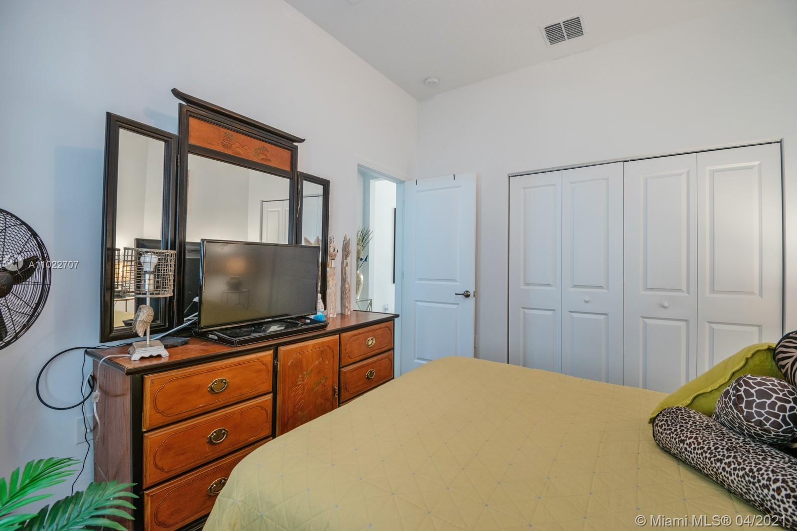 CENTRAL PARC SOUTH 182-173 - Residential