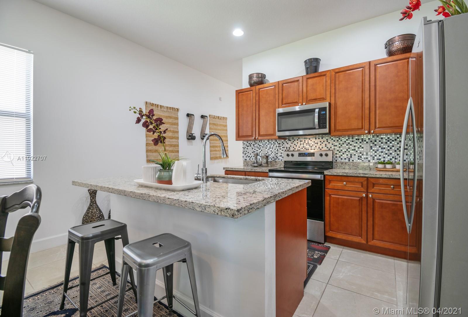 CENTRAL PARC SOUTH 182-173 - Residential