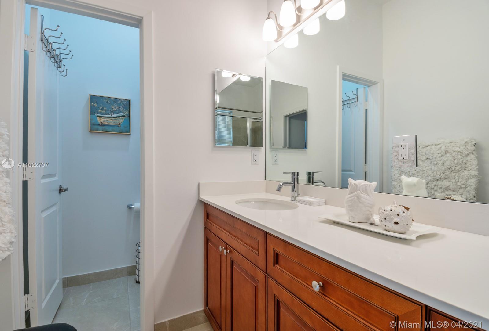 CENTRAL PARC SOUTH 182-173 - Residential
