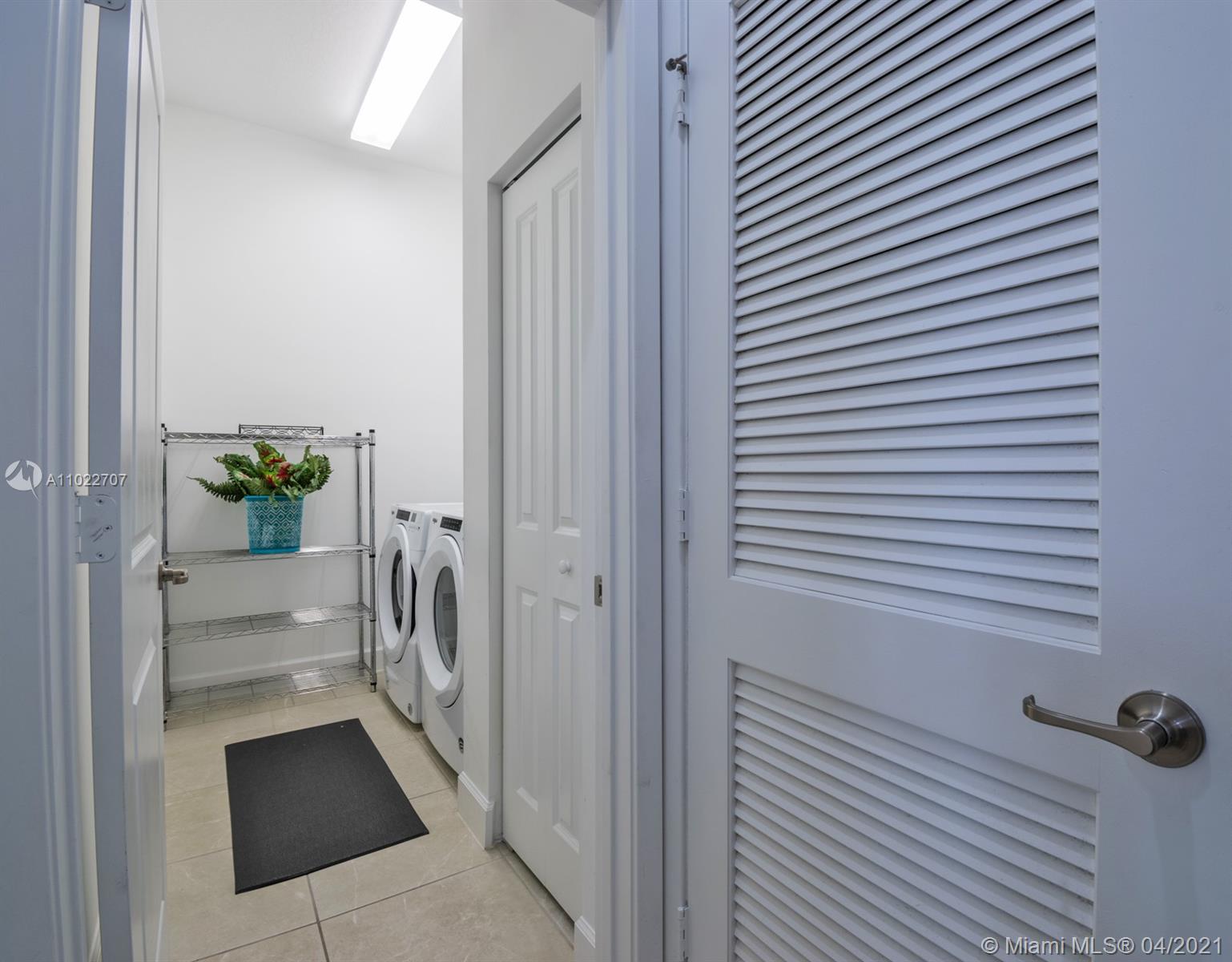 CENTRAL PARC SOUTH 182-173 - Residential