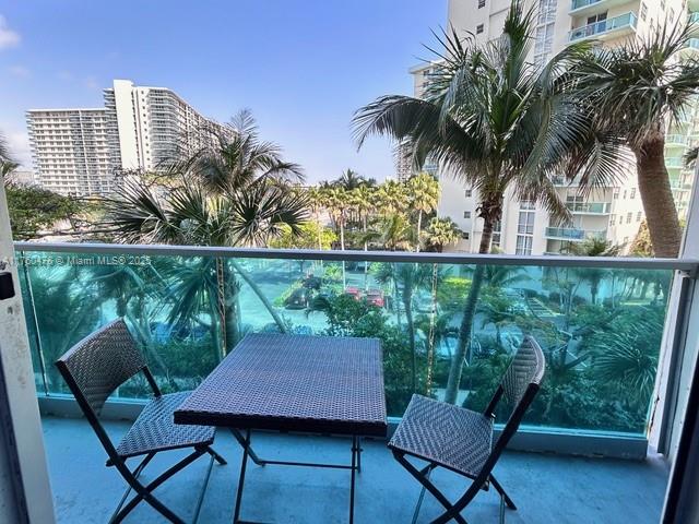 SIAN OCEAN RESIDENCES CON - Residential