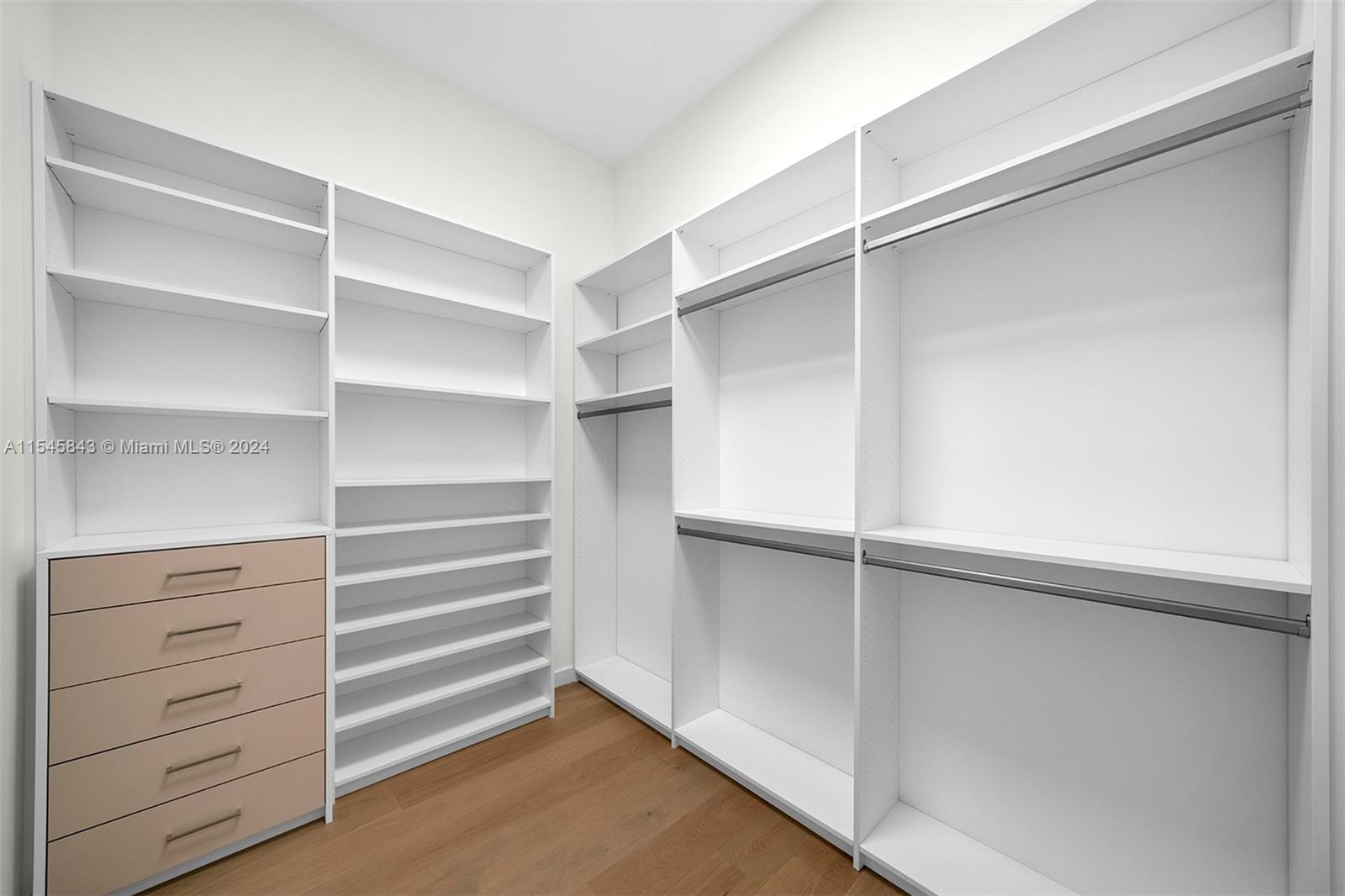 LUDLAM ACRES - Residential