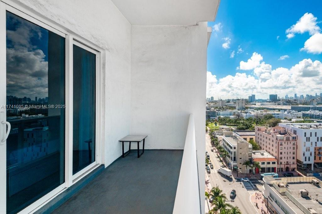 RONEY PALACE CONDO - Residential Lease