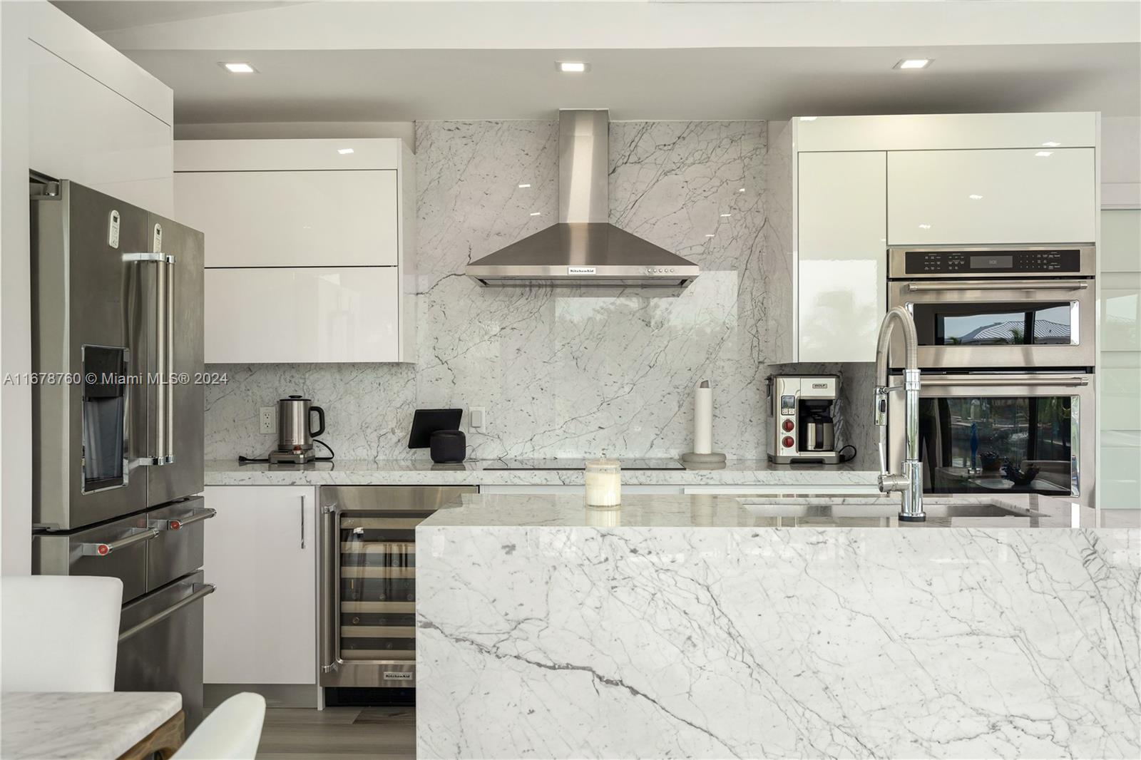 KEY LARGO BEACH - Residential