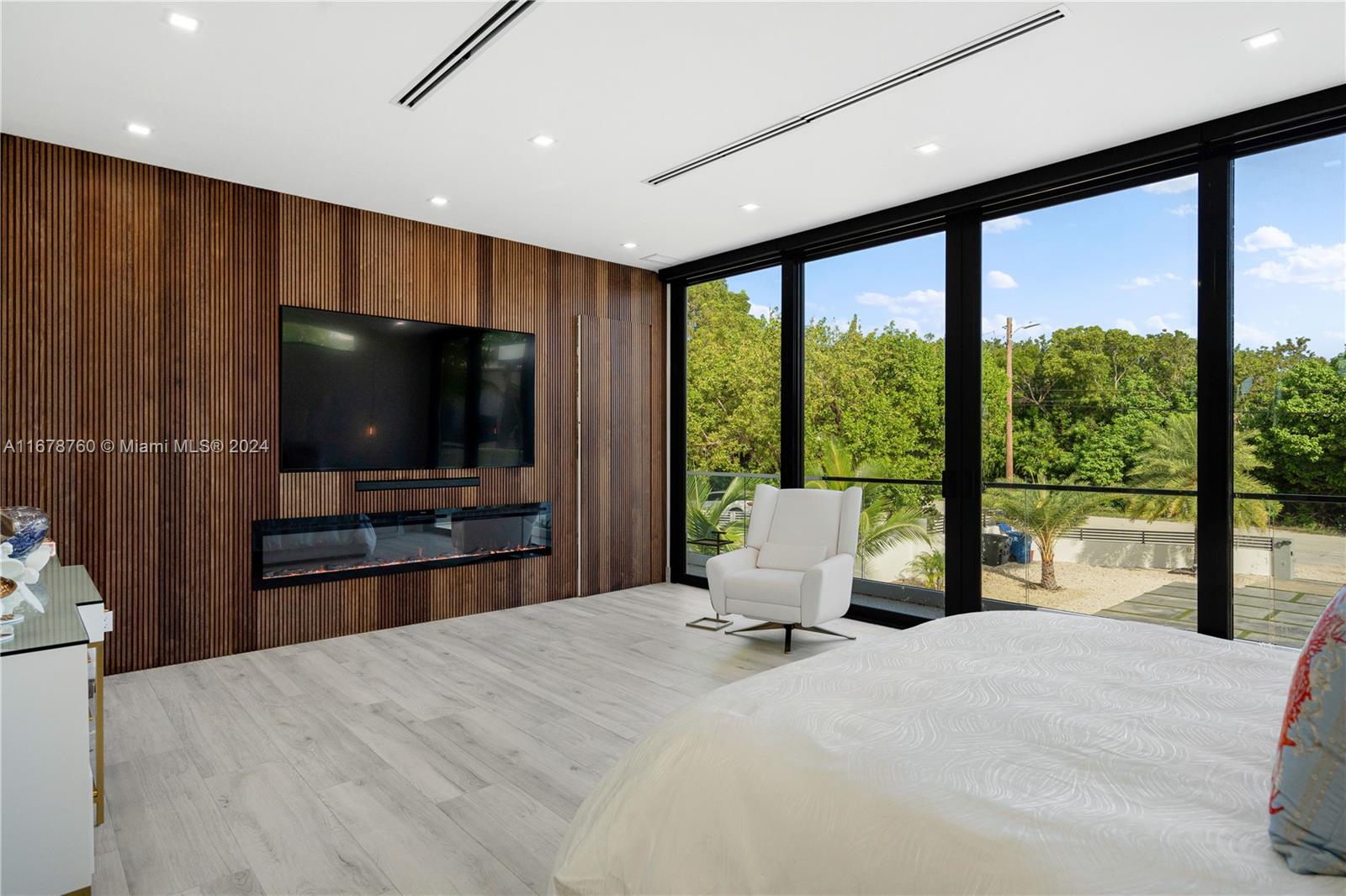 KEY LARGO BEACH - Residential