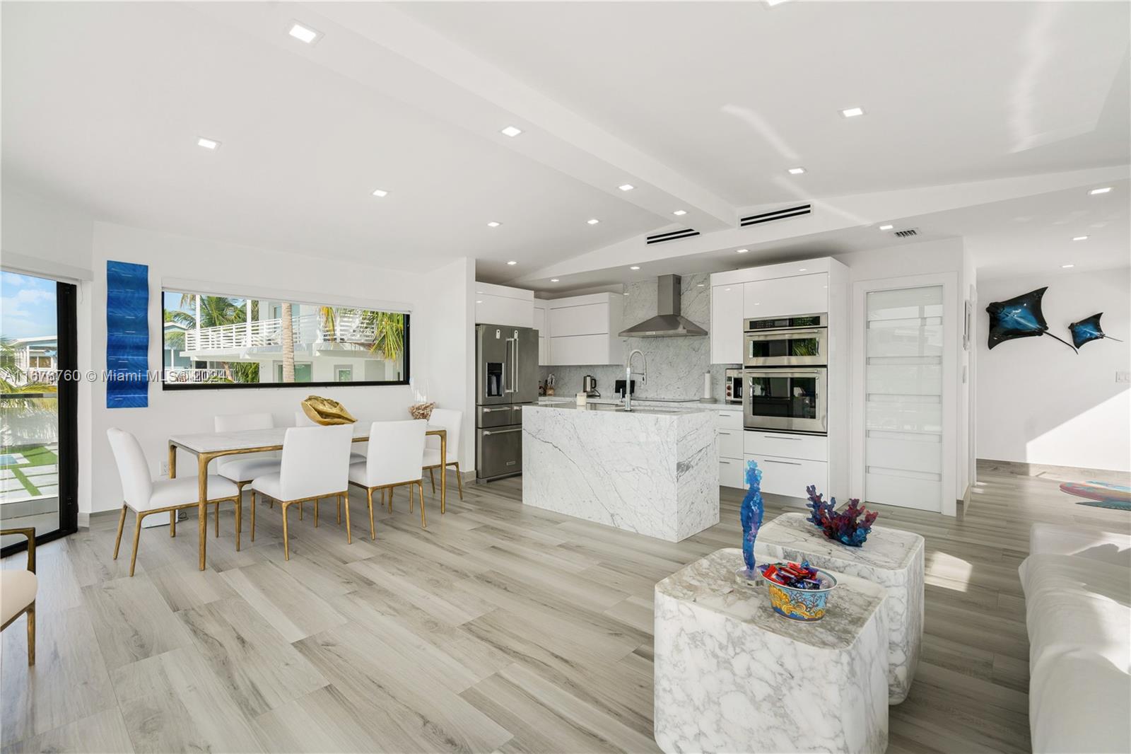 KEY LARGO BEACH - Residential