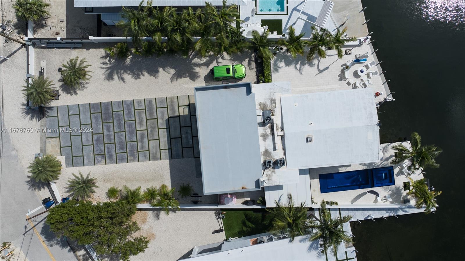 KEY LARGO BEACH - Residential