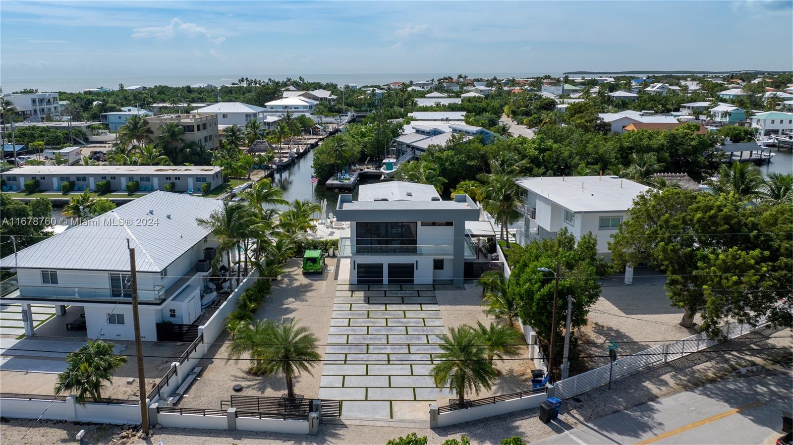 KEY LARGO BEACH - Residential