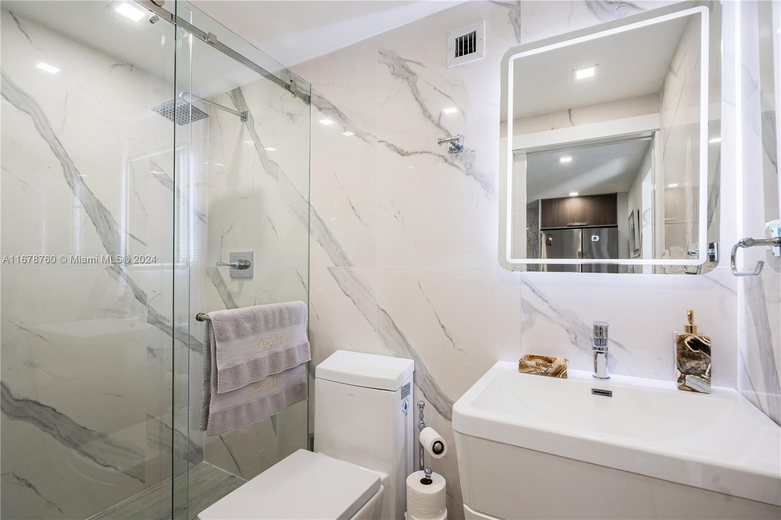 KEY LARGO BEACH - Residential