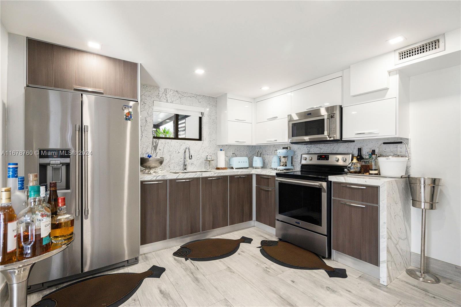 KEY LARGO BEACH - Residential