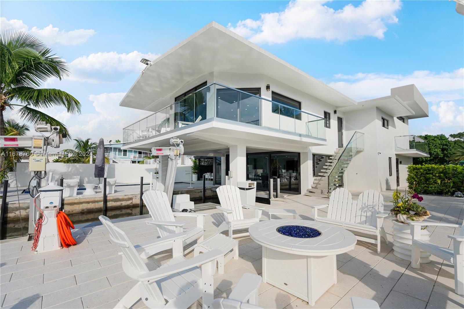 KEY LARGO BEACH - Residential