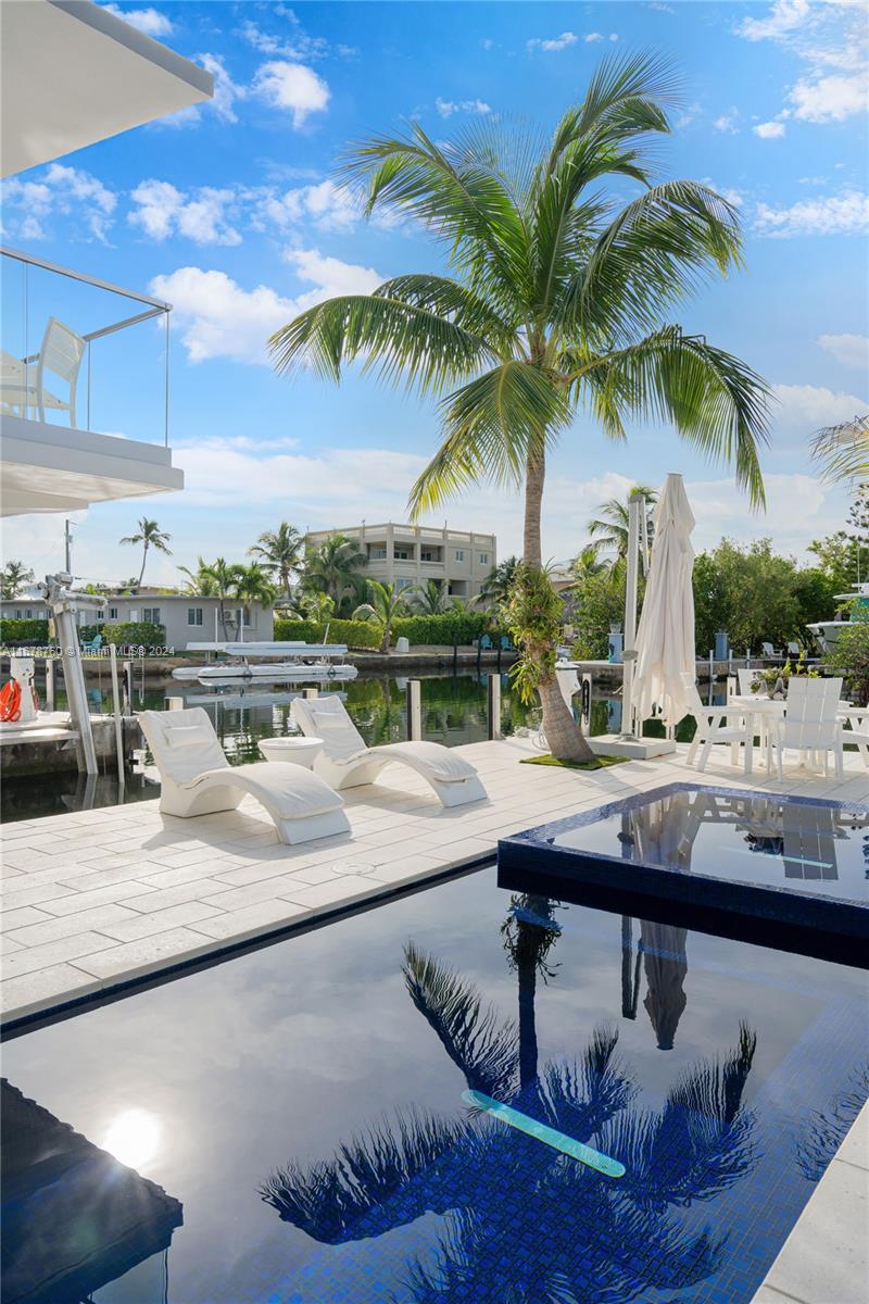 KEY LARGO BEACH - Residential