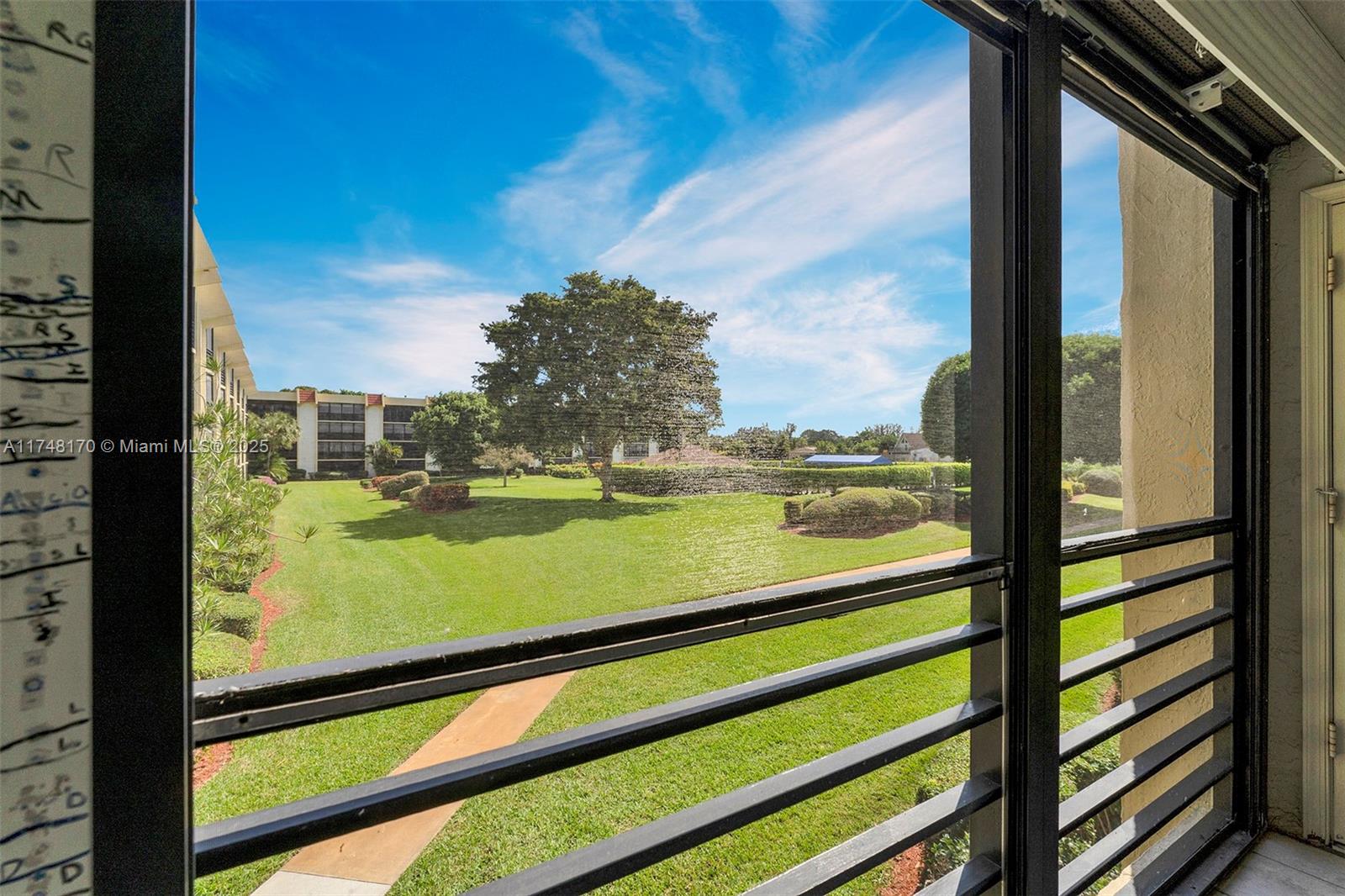 PINES OF BOCA BARWOOD CON - Residential