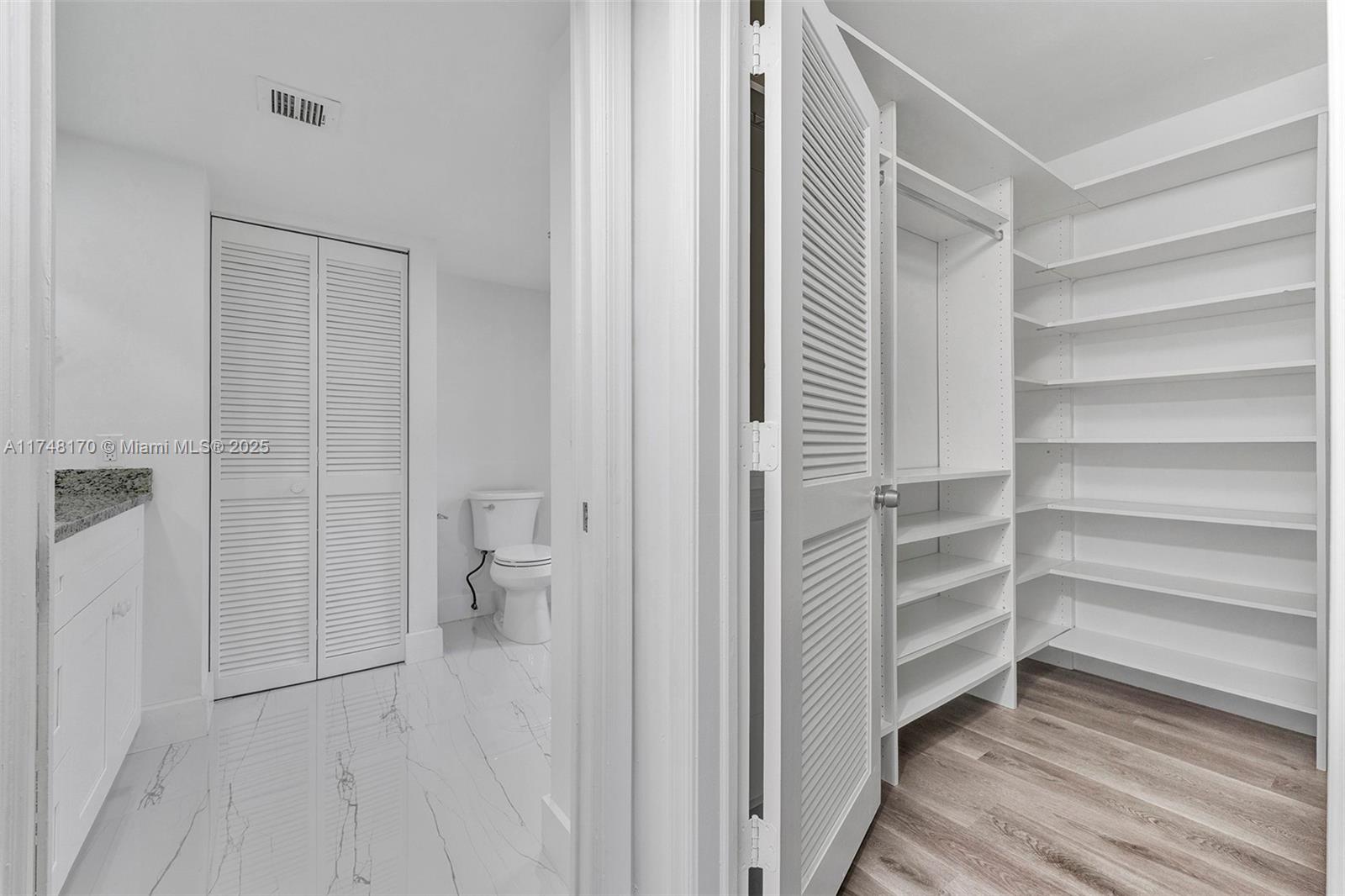 PINES OF BOCA BARWOOD CON - Residential