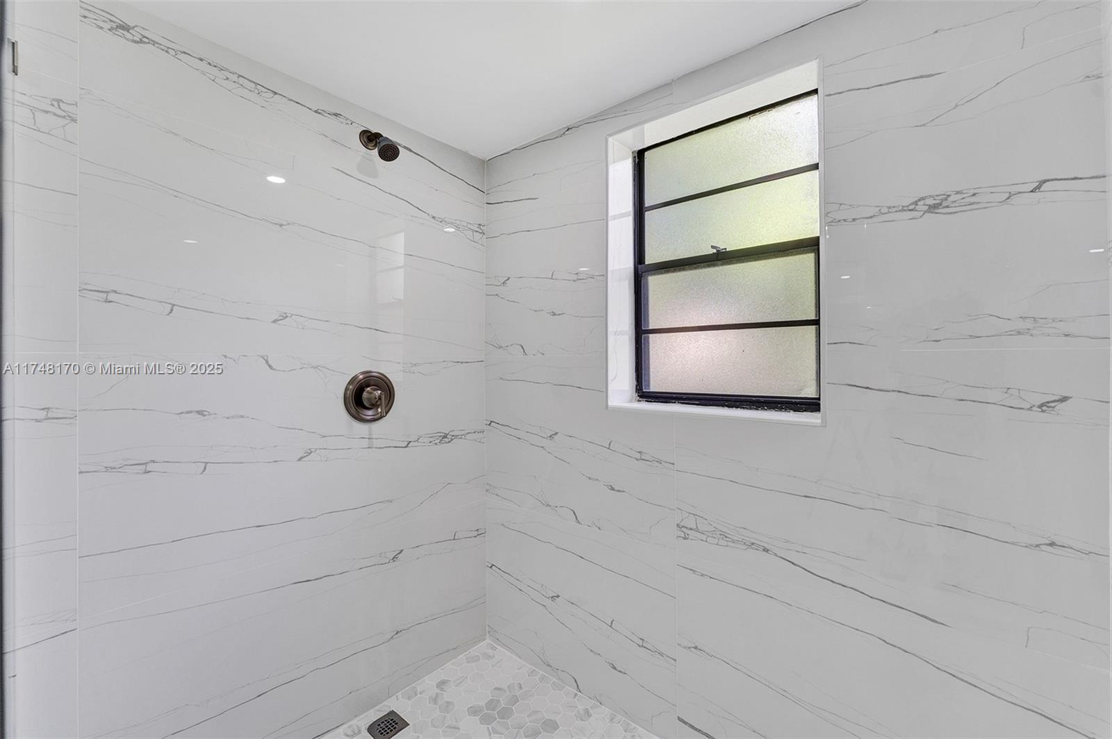 PINES OF BOCA BARWOOD CON - Residential