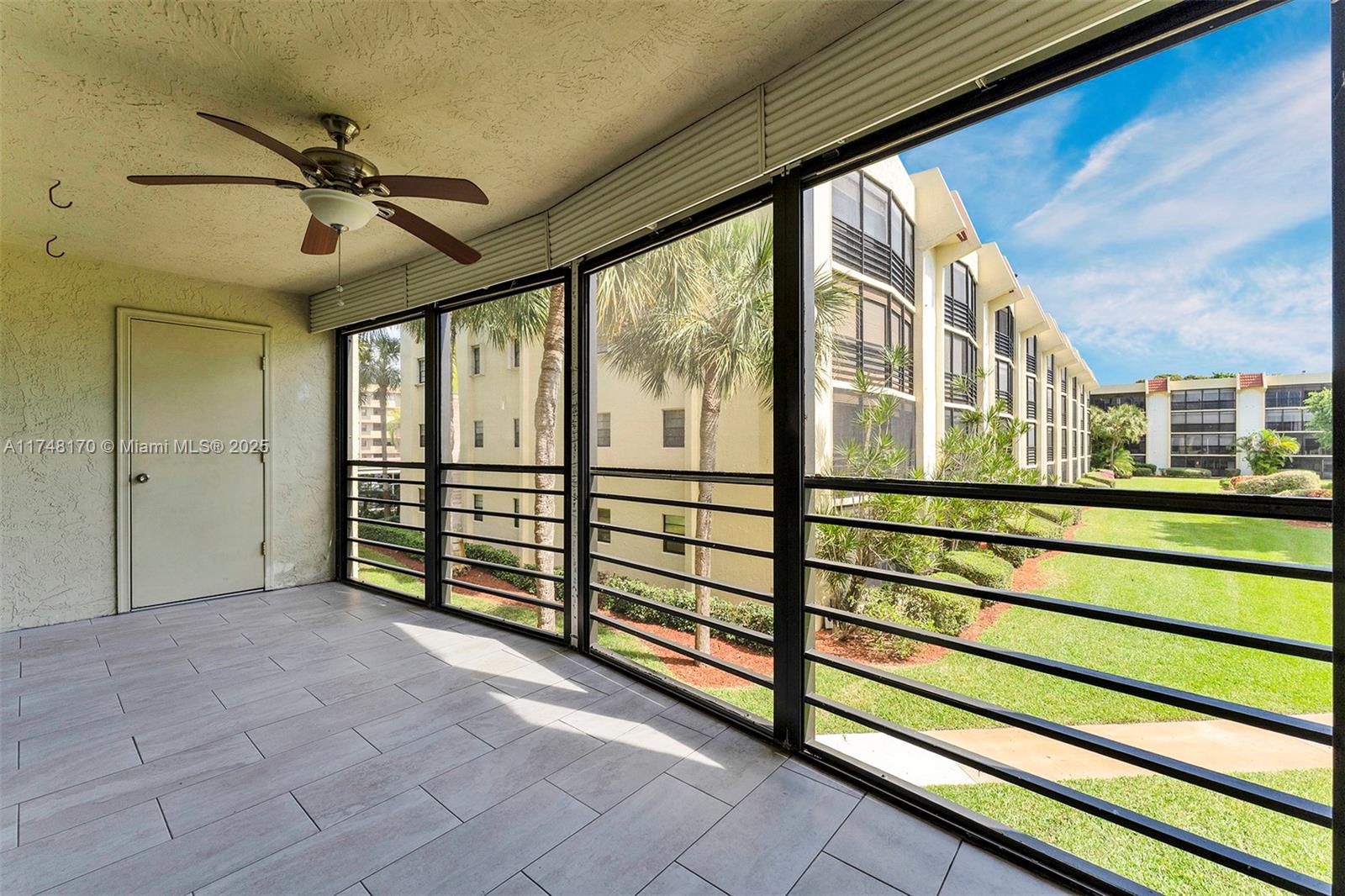 PINES OF BOCA BARWOOD CON - Residential