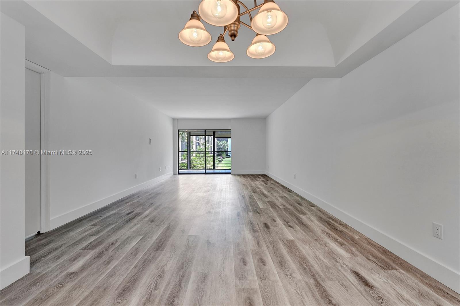 PINES OF BOCA BARWOOD CON - Residential