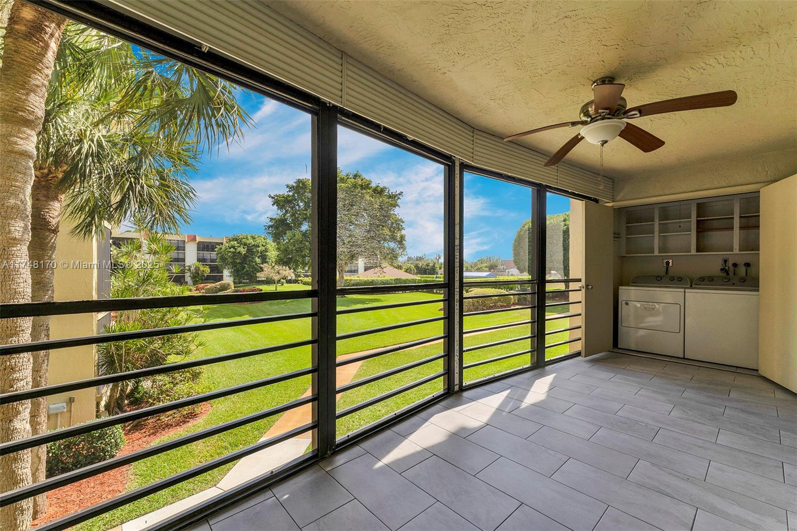 PINES OF BOCA BARWOOD CON - Residential